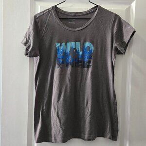 Columbia t-shirt size L 2/$15